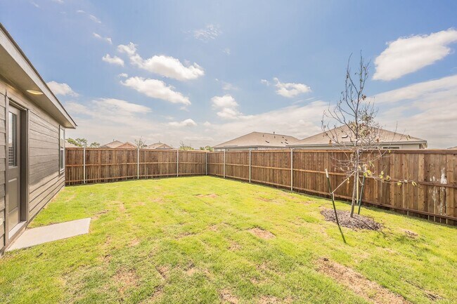 Building Photo - Brand new 3 bedroom 2 bath home Lennar home