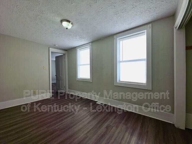 Building Photo - 417 North St