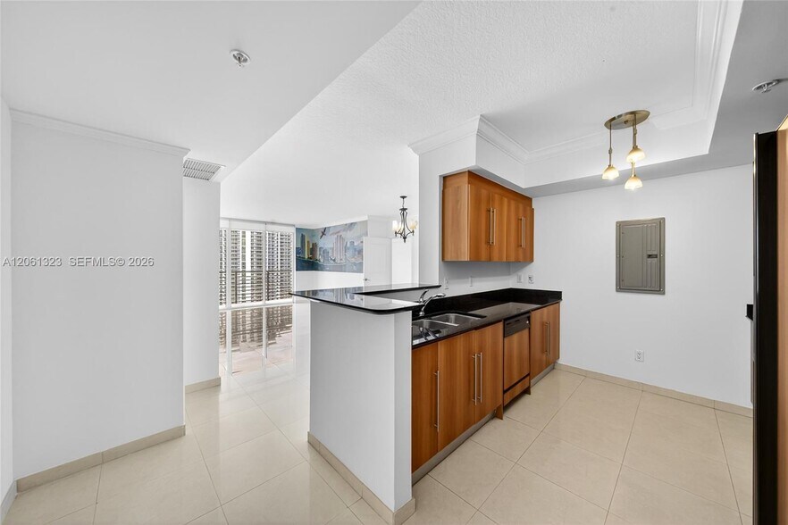 Building Photo - 325 S Biscayne Blvd