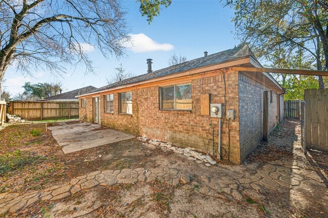 Building Photo - 22723 Timber Dust Cir