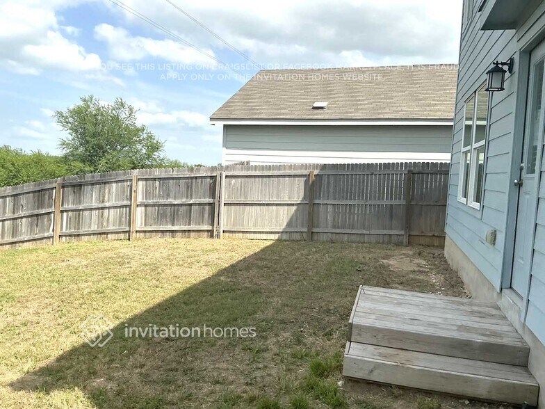 Building Photo - 165 Parish Ln