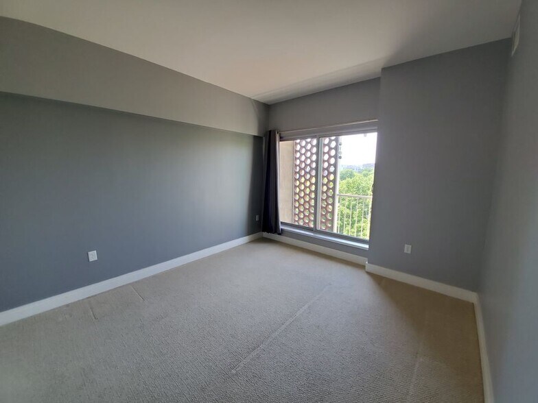 Bedroom - 800 4th St SW