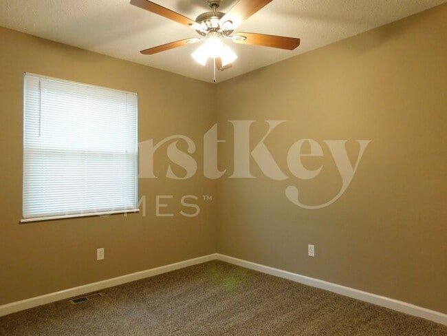Building Photo - 2489 Millvalley Dr