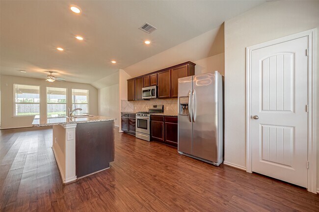 Building Photo - 25911 Rustical Rd