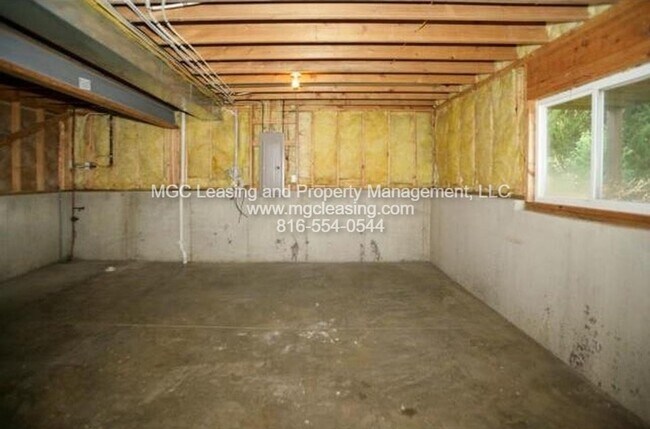 Building Photo - Single-Family Home in Oak Ridge Meadows in Lee's Summit - Move in ready!