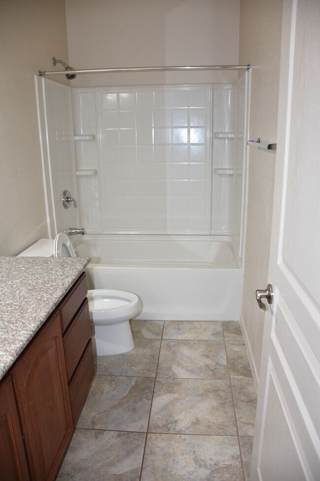 Building Photo - 4520 Leisure Ln