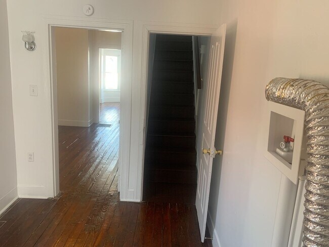 Building Photo - 3 Bedroom House in the West End of York City