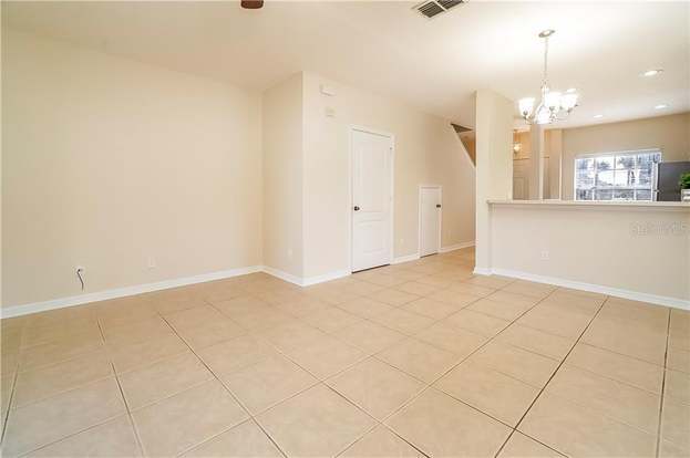 Building Photo - 10325 Manderley Way