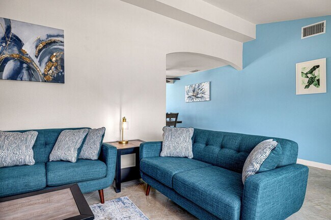 Building Photo - Sunnyside House with Pool in Palm Springs (Monthly Only - No Long Term)