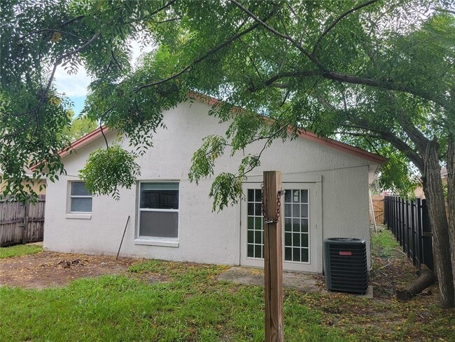 Building Photo - 9827 Dean Cove Ln