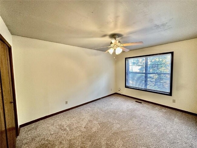 Building Photo - 1506 Bella Vista Rd