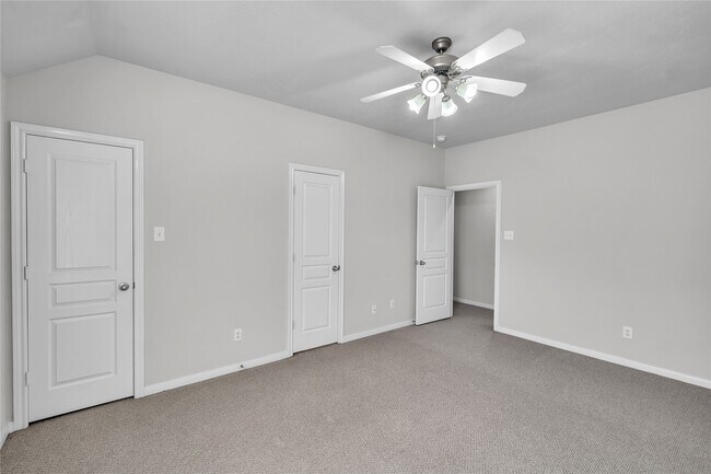 Building Photo - 17426 Memorial Blossom Dr