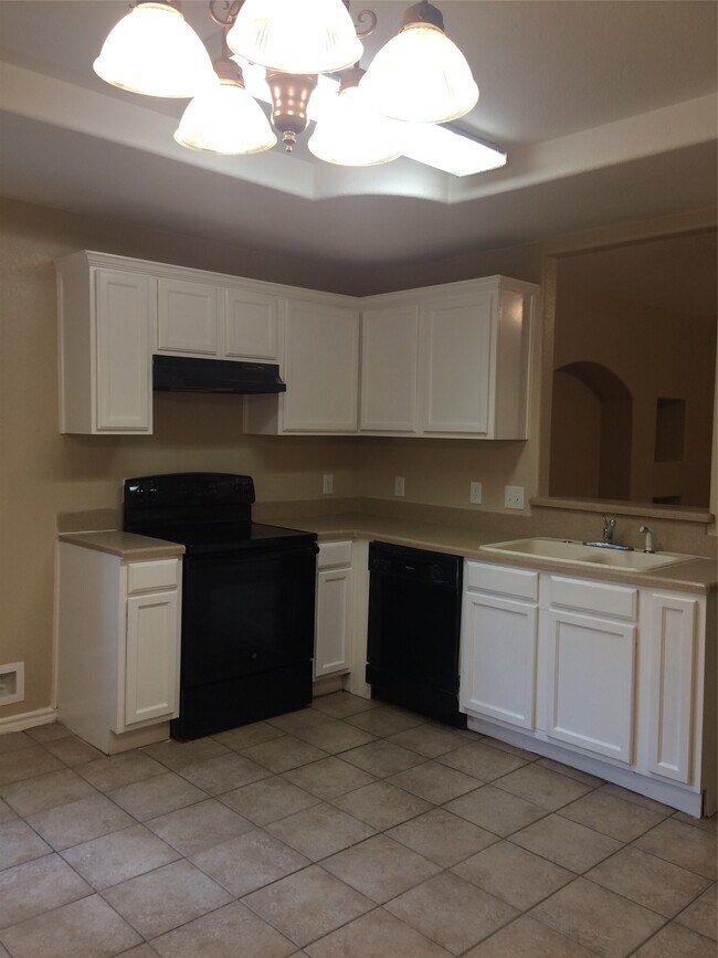 Building Photo - 18830 Reynolds Park Dr