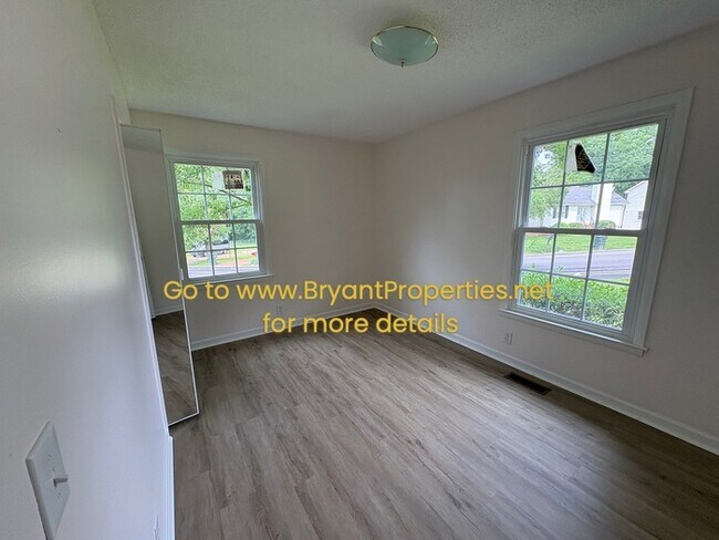 Building Photo - Single Family