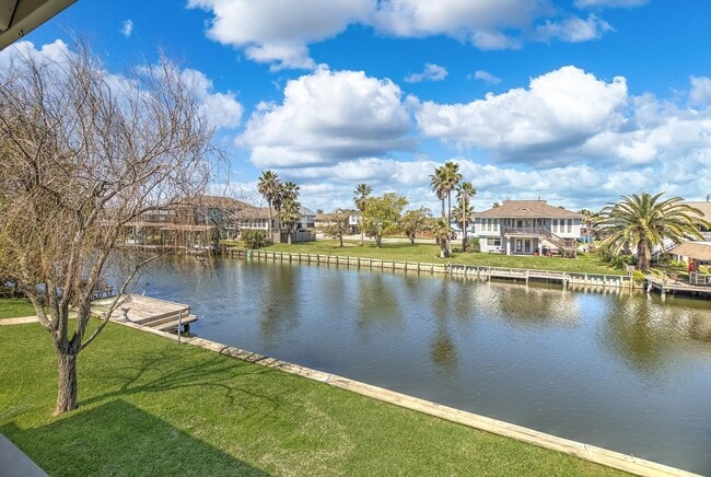 Building Photo - 606 Warsaw Dr