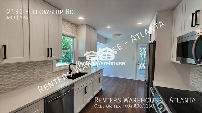 Building Photo - Experience the Perfect Blend of Comfort, S...