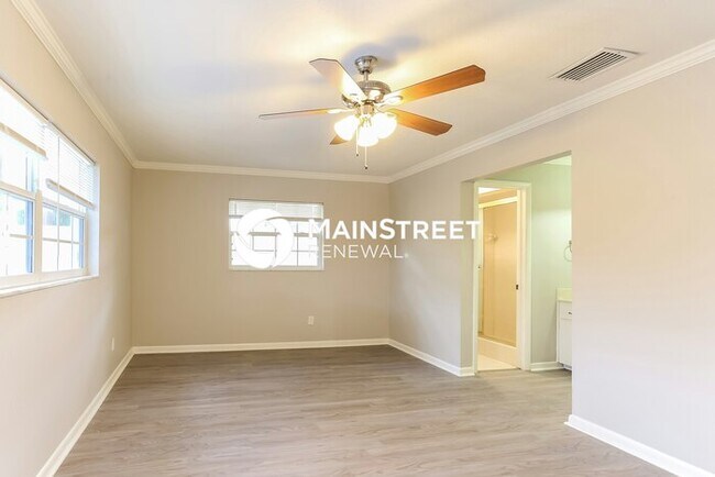 Building Photo - 4 Bedroom Pet-Friendly Home in Brandon, FL...