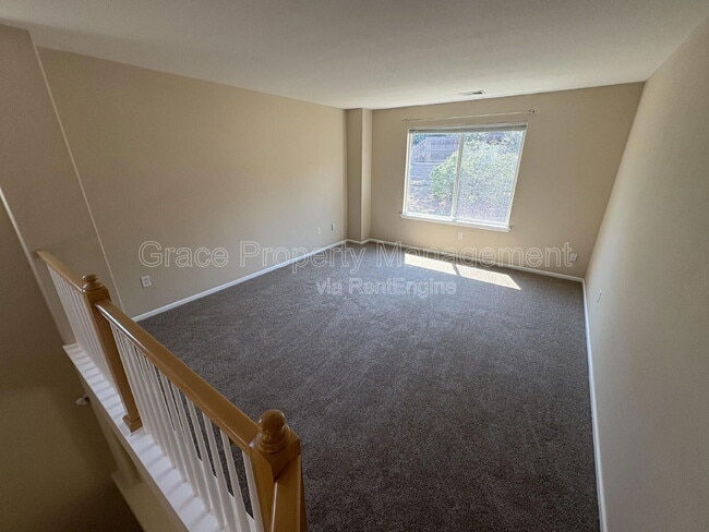 Building Photo - 910 Humboldt Way