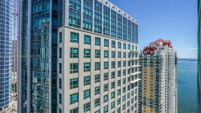 Building Photo - 1200 Brickell Bay Dr