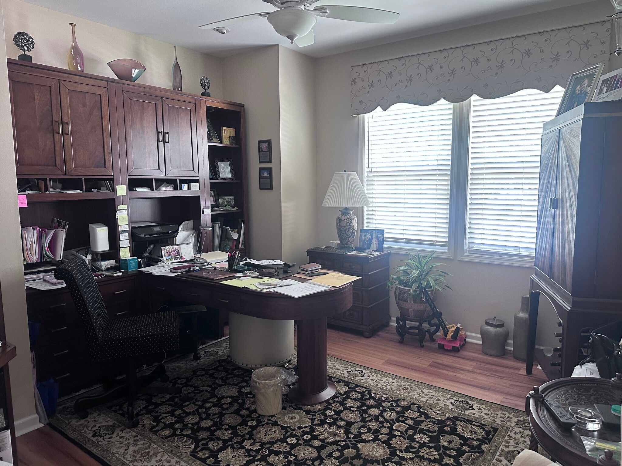 Den - 12981 Farm Hill Dr