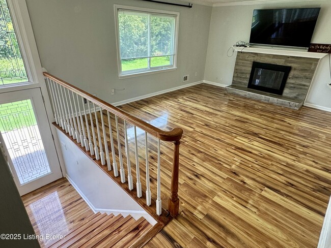 Building Photo - 9218 Axminster Dr