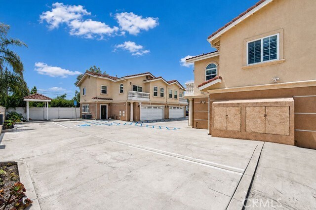 Building Photo - 7592 Artesia Blvd