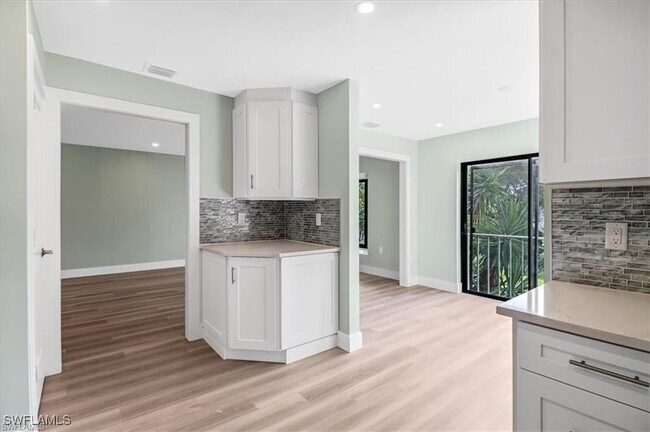 Building Photo - 407 Meadowlark Ln