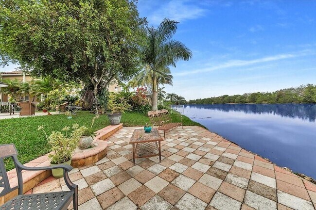 Building Photo - 20231 NW 10th St