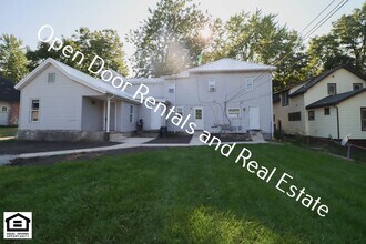 Building Photo - 328 N State St