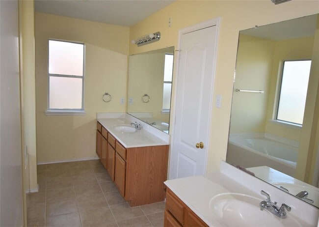 Building Photo - 1522 Cartwright Rd