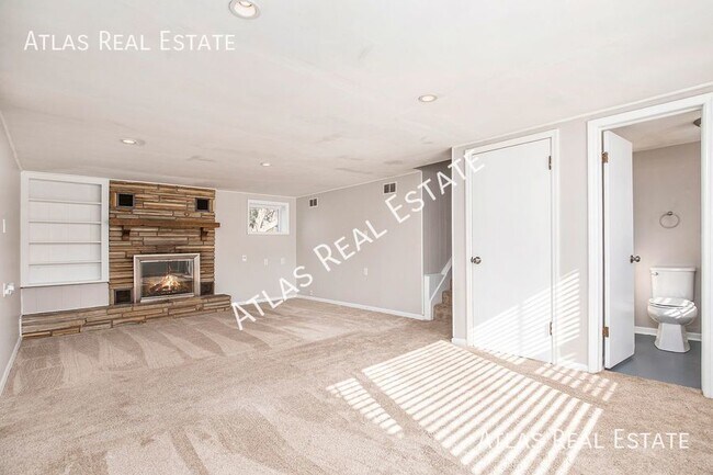 Building Photo - Check out this Location! Home for rent in ...