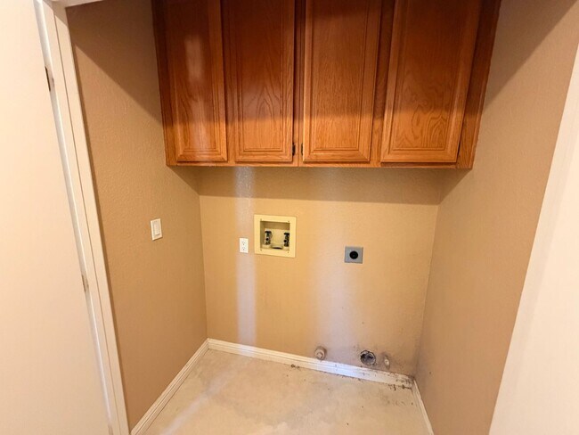 Building Photo - Beautiful Spacious Two Story Home in Pleasanton!