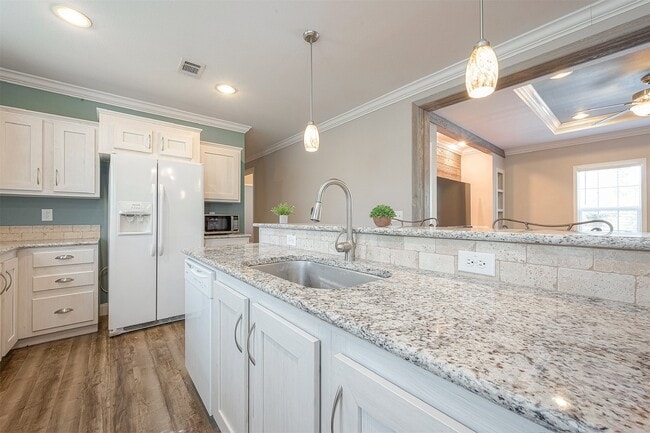 Building Photo - 20547 S Post Oak Blvd