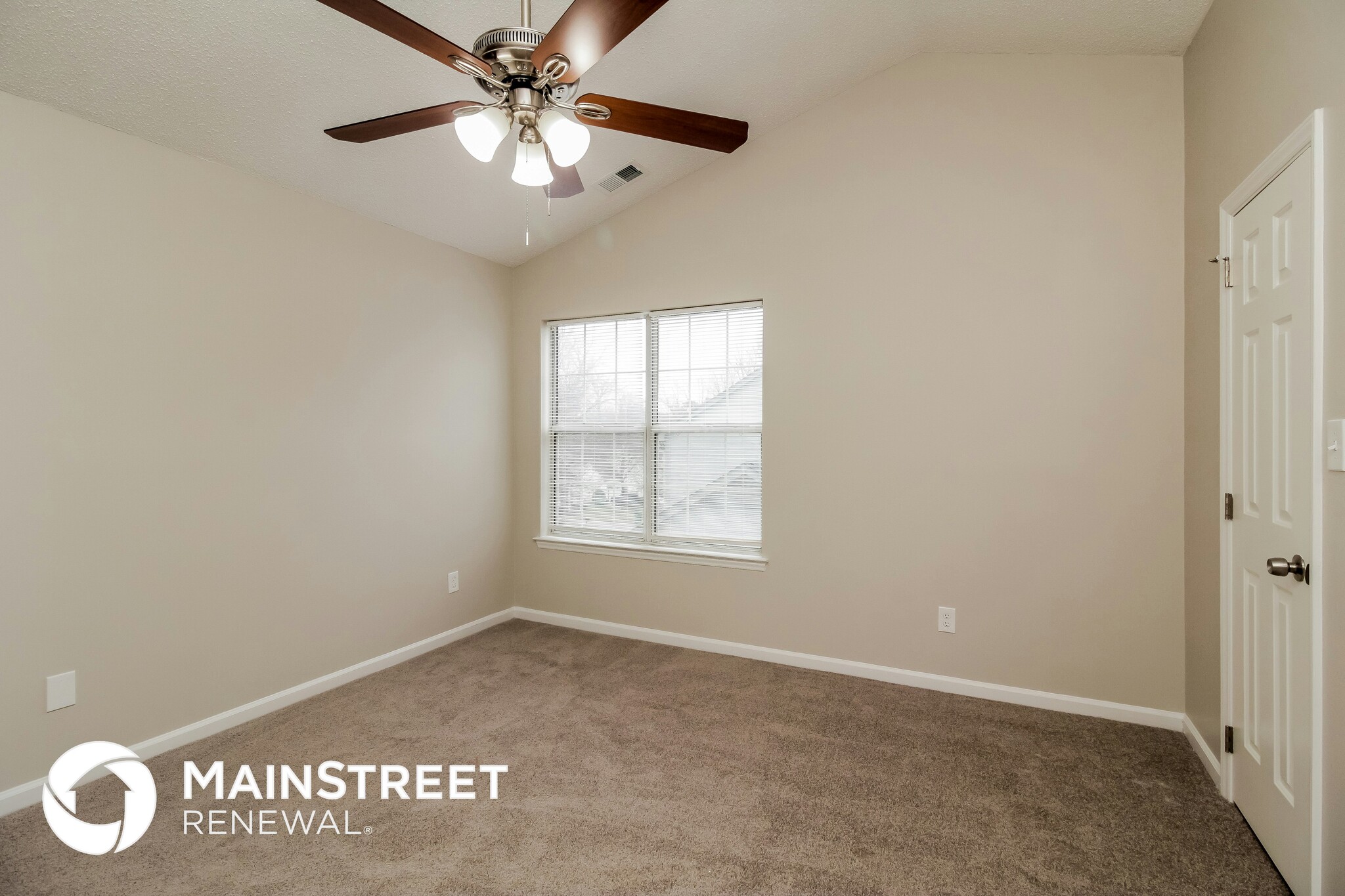 Building Photo - 1729 Sugar Hollow Dr