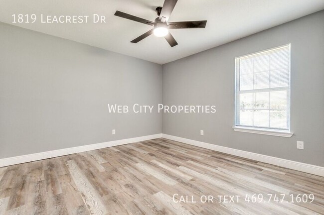 Building Photo - 1819 Lea Crest Dr