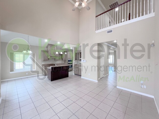 Building Photo - Gorgeous 4b/4.5bath house in McAllen