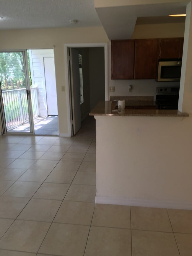 Building Photo - 11582 Westwood Blvd