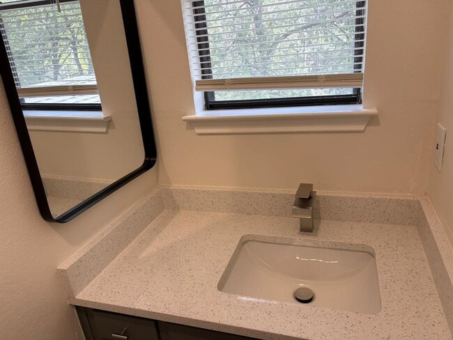 Building Photo - 6009 Shadow Valley Cove