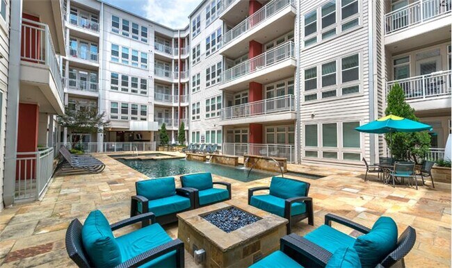 Building Photo - 2612 Ross Ave