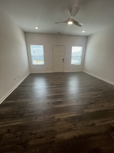 Building Photo - 1646 Granby Heights Dr