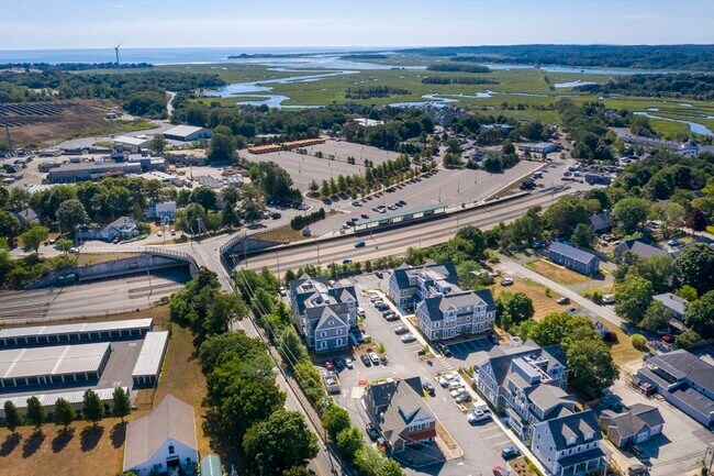 Building Photo - 50 Country Way