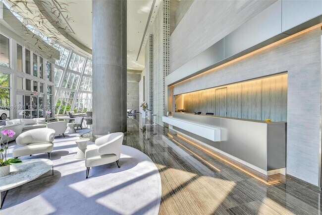 Building Photo - 1830 S Ocean Dr