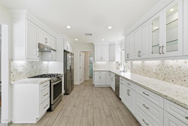 Building Photo - 18600 Cantara St