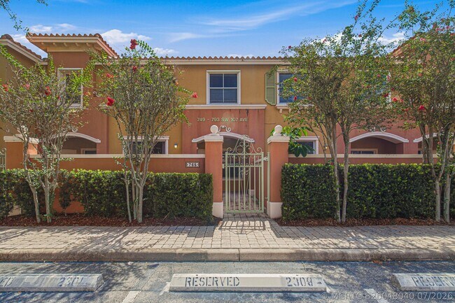 Building Photo - 765 SW 107th Ave