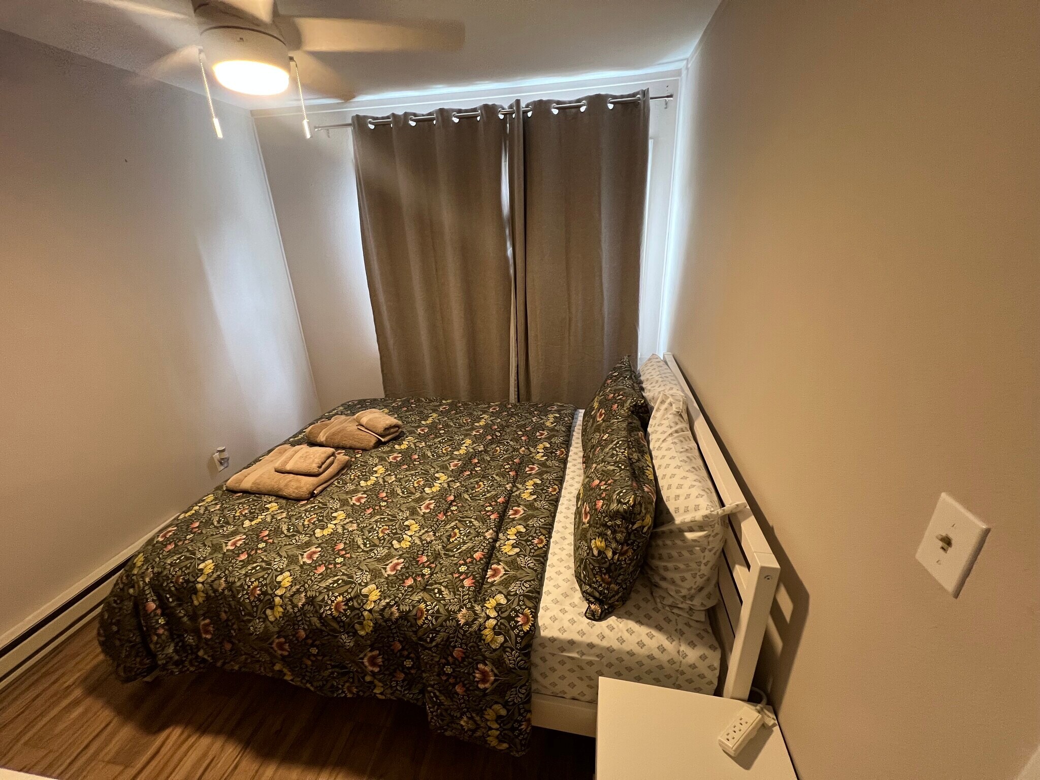 Building Photo - 5212 NE 62nd Ave