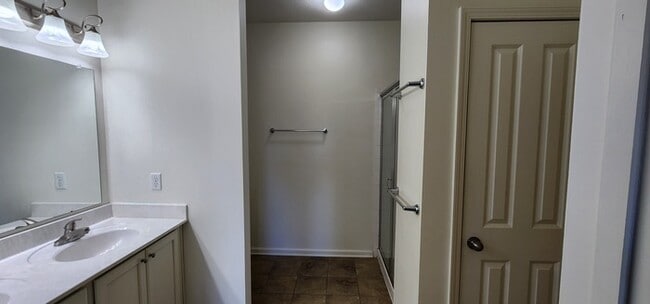 Building Photo - Fantastic 2-3 Bedroom Condo in Powell