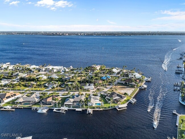 Building Photo - 112 Bayshore Dr