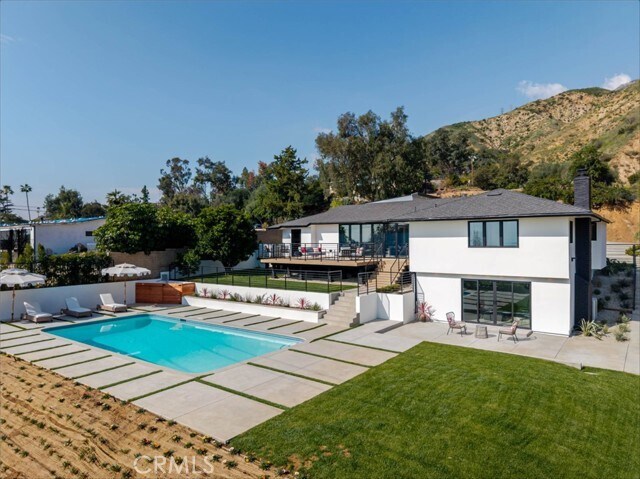 Building Photo - 1764 E Loma Alta Dr