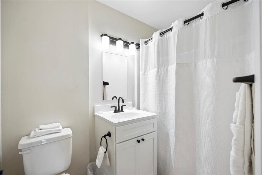 Primary Photo - 96 East Apartments