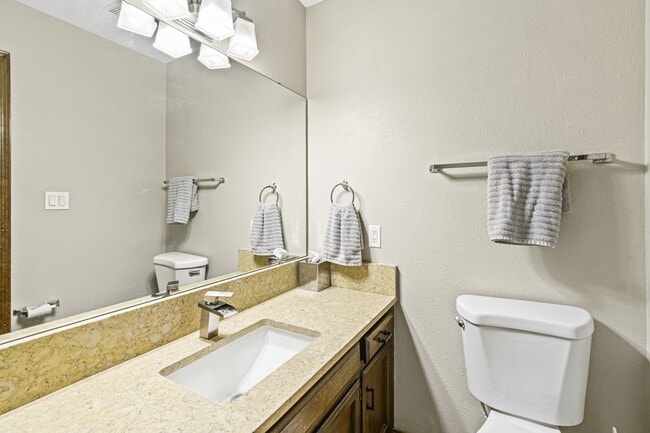 Building Photo - 214 Metz Dr